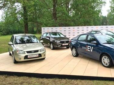 „Росатом“ и АвтоВАЗ представиха новата електрическа LADA Vesta EV
