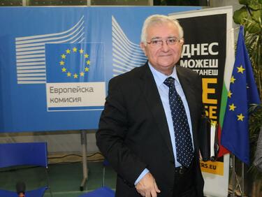 Еврокомисарят по здравеопазване хвърли оставка