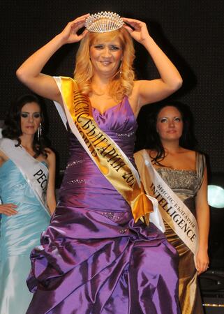 &bdquo;Мисис България 2012 World&rdquo; Гергана Николова&ndash;Зарева