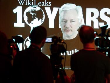 Британски дипломат: Информаторът на Уикилийкс за Клинтън е във Вашингтон