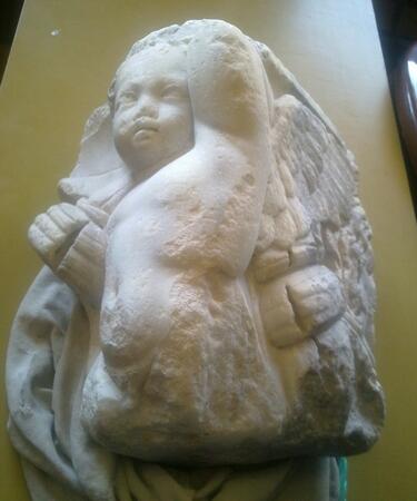 Задържана в момент на сделка за продажбата на антична мраморна скулптура, част от римски мраморен саркофаг от ІІ век сл. Хр.