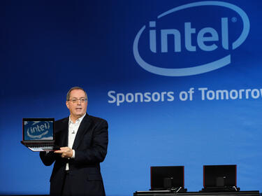 Корабът Intel сменя капитана
