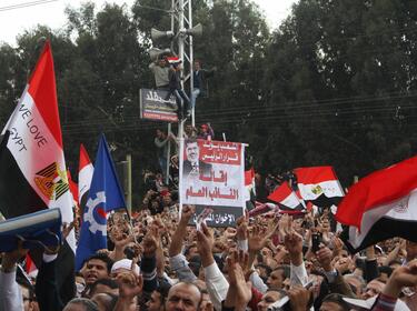 Хиляди привърженици на Морси излязоха в негова подкрепа