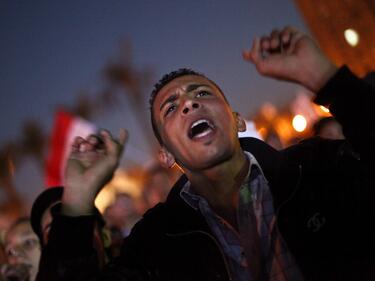 Ден преди референдума в Египет демонстрациите не стихват