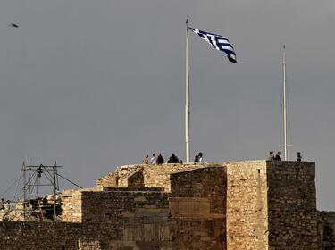 Гърция разкри схема за източване на пари от туризъм