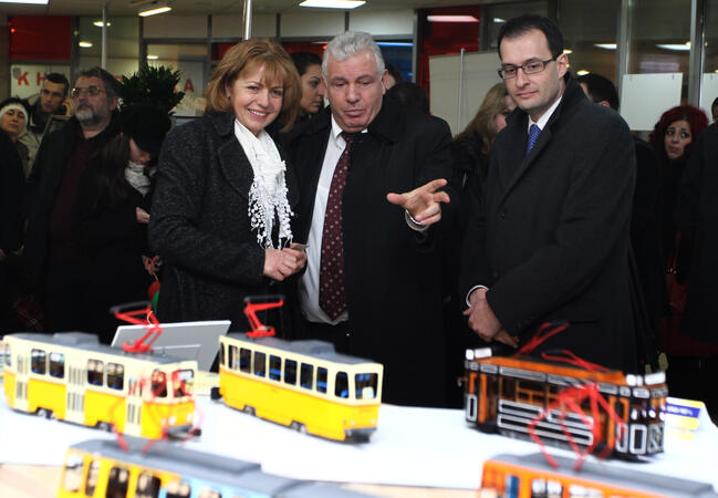 Столична община ще продължи работа по модернизацията на градския транспорт, обясни Фандъкова