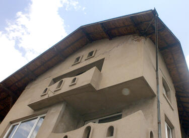 Приключват ремонтите на жилищата за кризисно настаняване в Пернишко