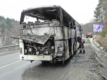 Автобус се запали край Разлог