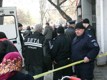 Тройно убийство и самоубийство е версията за трагедията в Пловдив