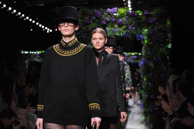 Модели на Givenchy