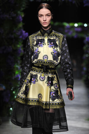Модел на Givenchy