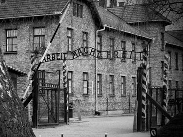 Мними жертви на Холокоста получили обезщетения за милиони