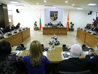 Новата междуправителствена комисия България-С.Македония заседава за първи път