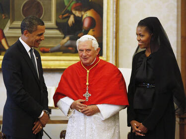 Обама изгонил Папата!?!