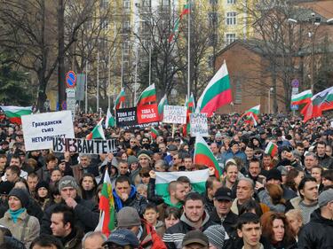 Отпушиха движението на Орлов мост 