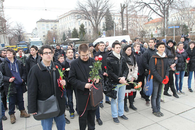 От 18.00 часа тази вечер започва тържествената заря-проверка в родния град на Левски Карлово