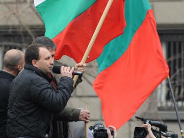 В Пловдив окупираха енергото. Там ги чака жандармерия без щитове