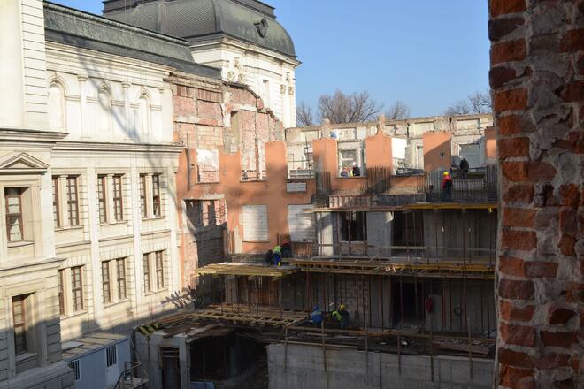 „Българският Лувър”, както стана известен комплекса, ще бъде завършен и  открит официално през август, обобщиха двамата инспектиращи