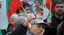 <p>Гражданите носиха знамена по време на протеста в Пловдив</p>