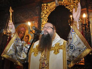 Няма да спират тока на дядо Николай