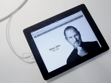 Стив Джобс разработва нови модели iPhone от отвъдното