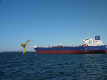 Иран пак задържа танкер в Персийския залив