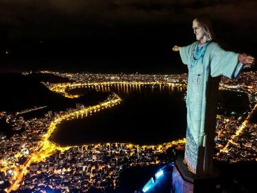 Статуята на Исус в Рио грейна в лекарски одежди