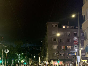 Протестиращите в София затвориха Орлов мост