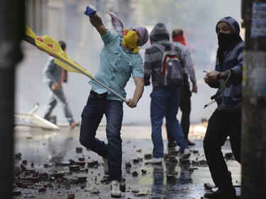 Сблъсъци между полиция и протестиращи в Турция на 1 май
