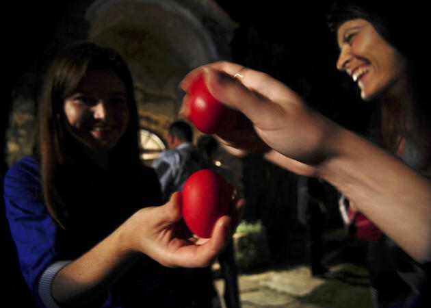 Македонки се чукат с червени яйца