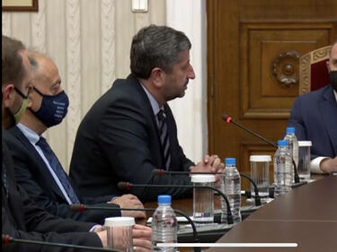 Започнаха консултациите на ДБ при Радев 