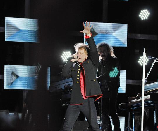 Bon Jovi си тръгнаха неочаквано