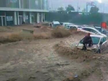 Страхотия в Германия - невиждани дъждове изкараха реки от коритата и заляха градове! Има много жертви ВИДЕО