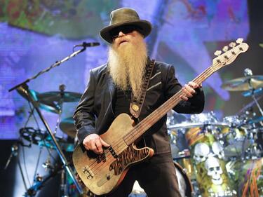 Почина басистът на ZZ Top Дъсти Хил