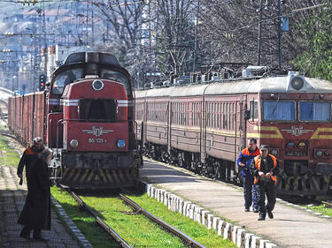 БДЖ пуска допълнителни вагони около 24 май