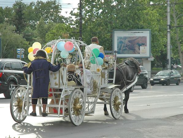 На абитуриентски ба като Пепеляшка