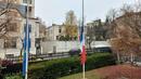 И посолства в София свалиха знамената наполовина