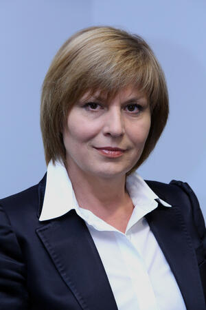 Министър на младежта и спорта - Марияна Георгиева 