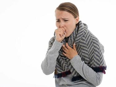 Омикрон се разпространява 10 пъти по-бавно в белите дробове 