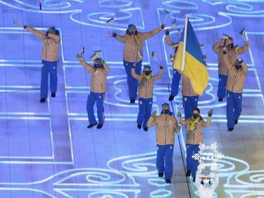 Украинските и руските състезатели се държат на разстояние на Зимните олимпийски игри в Пекин