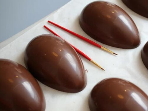 Откриха причината за салмонелата в шоколадовите яйца на известна марка