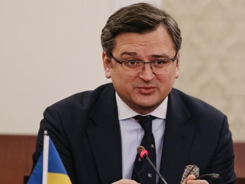 Външният министър на Украйна Дмитро Кулеба предупреди че времето изтича