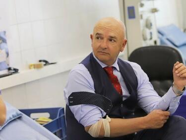 Ген. Мутафчийски се показа и отправи послание към българите СНИМКИ