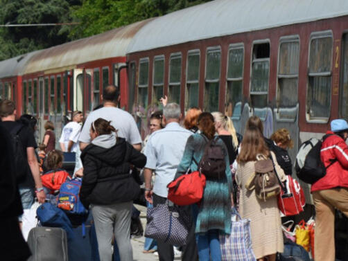 От началото на войната в България са влезли над 330