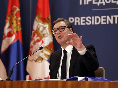 Сръбският президент Александър Вучич повтори снощи че докато той е