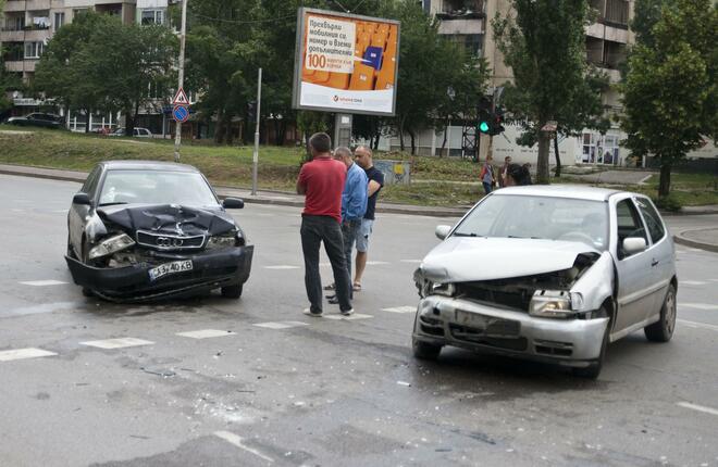 Катастрофа блокира бул. "Тодор Александров"