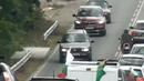 Жива верига блокира пътя Пловдив-Карлово
