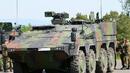 Германската министърка на отбраната се отказа да изпраща бронетранспортьори на Украйна 
