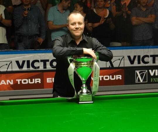 Шампионът на PTC Victoria Bulgaria Open 2013 Джон Хигинс