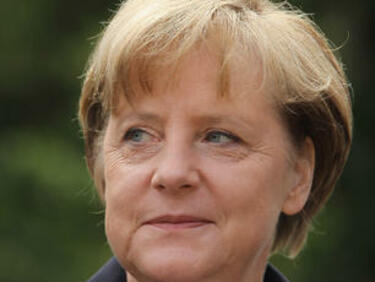 Меркел иска всички страни от еврозоната да затегнат коланите